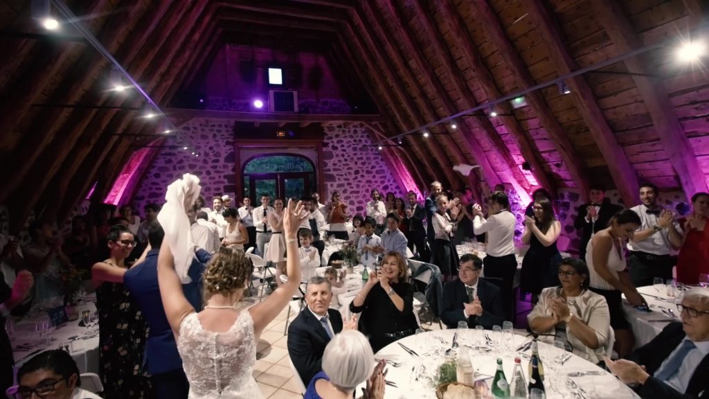 Entrée dans la salle